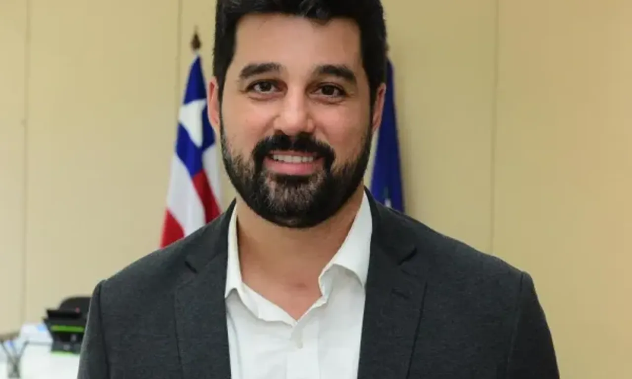 O secretário de Mobilidade de Salvador, Pablo Souza, virou alvo de uma determinação de prisão do TRE-BA neste domingo (25). | Foto: Divulgação