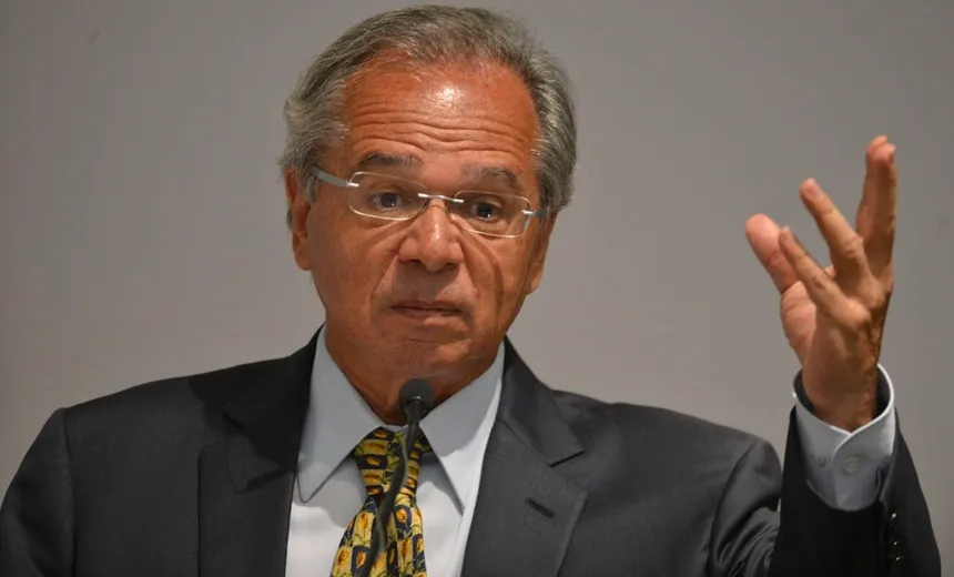"É feia mesmo", diz ministro da Economia sobre primeira-dama francesa