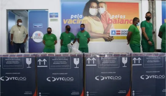 Primeira carga com mais de 26 mil doses de vacina da Pfizer chega à Bahia
