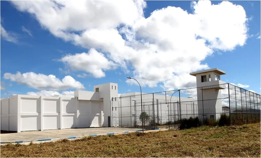 Detento morre após ser espancado durante banho de sol em Eunápolis