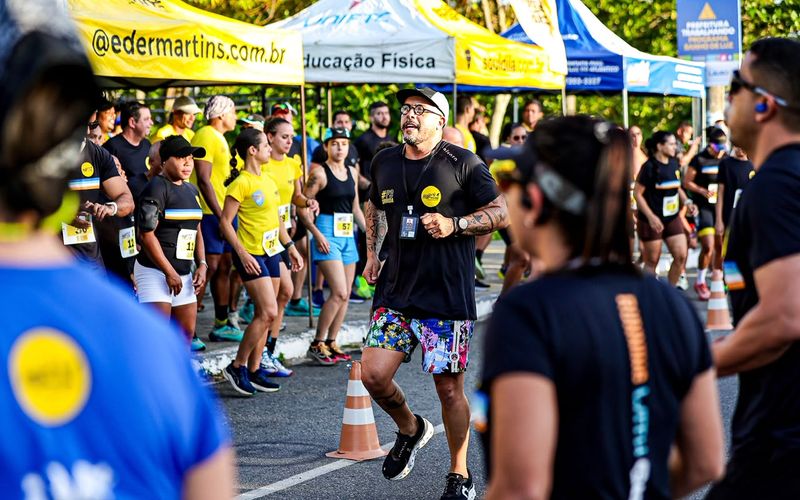 O Outlet Premium Salvador recebe o Treinão FILA, com percursos de 5 km a 10 km para diferentes níveis. A atividade inclui mobilidade, alongamento, aquecimento e educativos de corrida/Foto: Divulgação