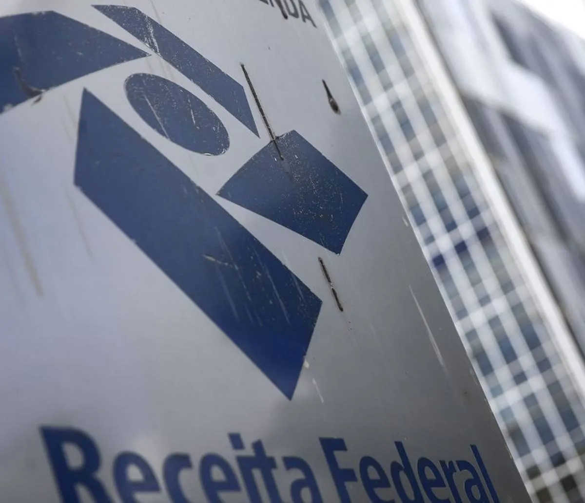 Joias de Michelle Bolsonaro não tiveram tentativa de regularização, diz Receita Federal