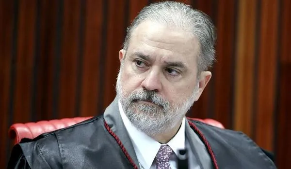 Procurador-geral da República, Augusto Aras, é mais uma autoridade a testar positivo para a Covid-19 