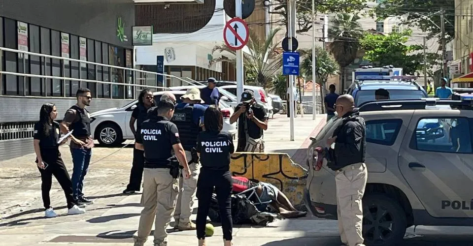 Corpo de barraqueiro é encontrado em cadeira de praia na Barra