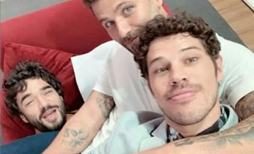 Amigo de Loreto ironiza traição contra Débora Nascimento: “surubinha no dark room”