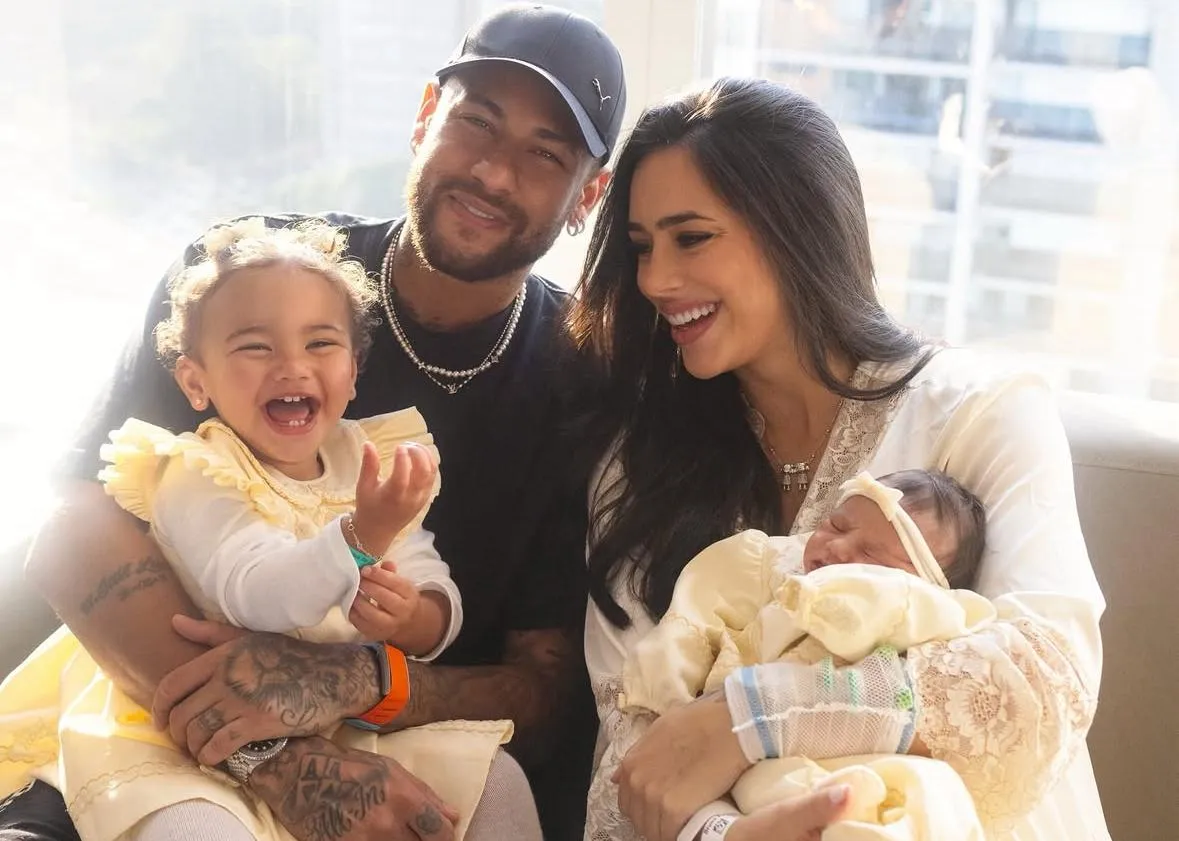 Neymar e Bruna Biancardi apresentam Mel, segunda filha do casal; veja fotos