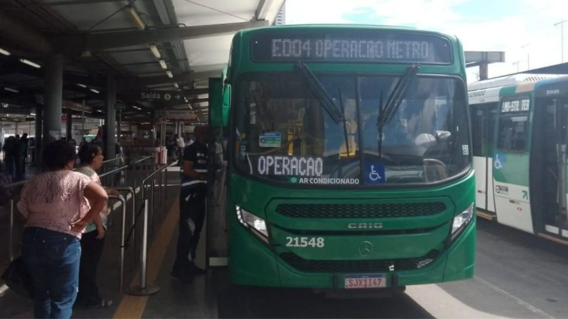 Veja como vai funcionar o ônibus gratuito durante intervenções na Avenida ACM