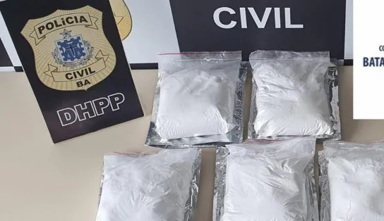 Cocaína avaliada em R$ 800 mil escondida dentro de carro é apreendida em Candeias