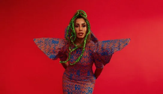 Márcia Castro celebra o samba reggae e lança álbum autoral com show em Salvador