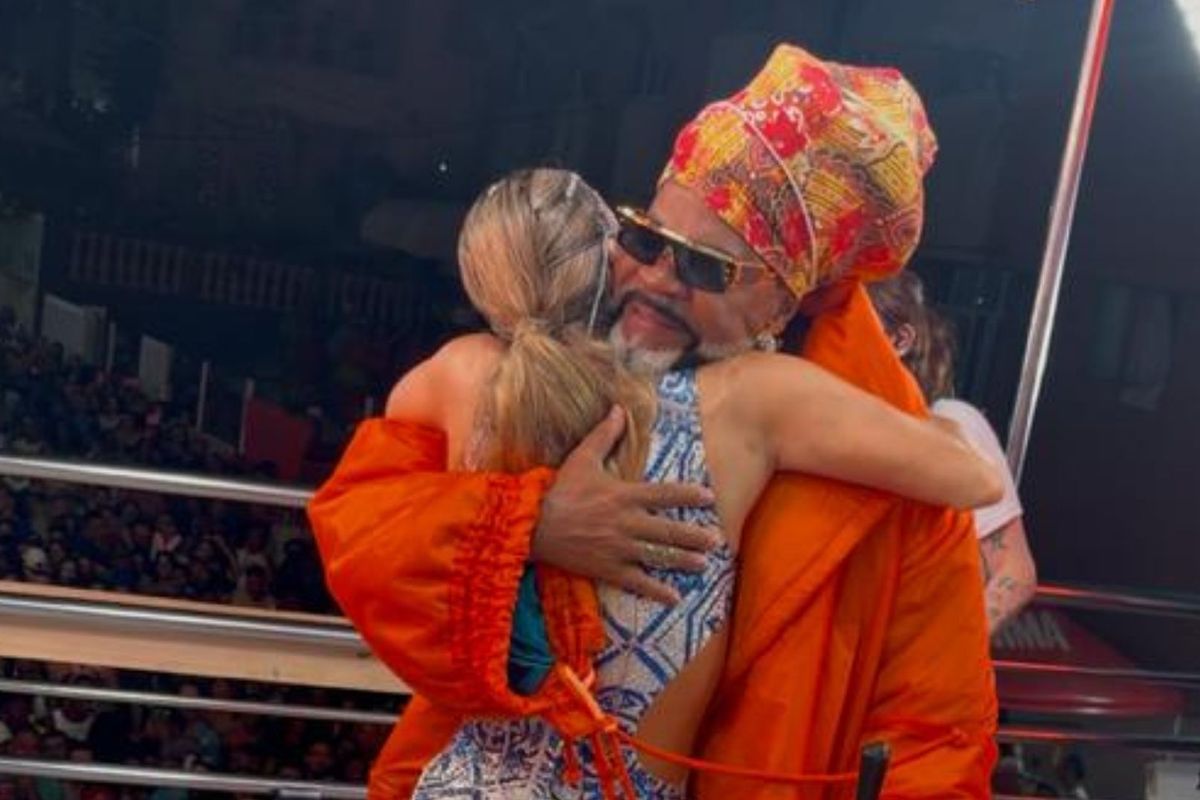 Claudia Leitte E Brown