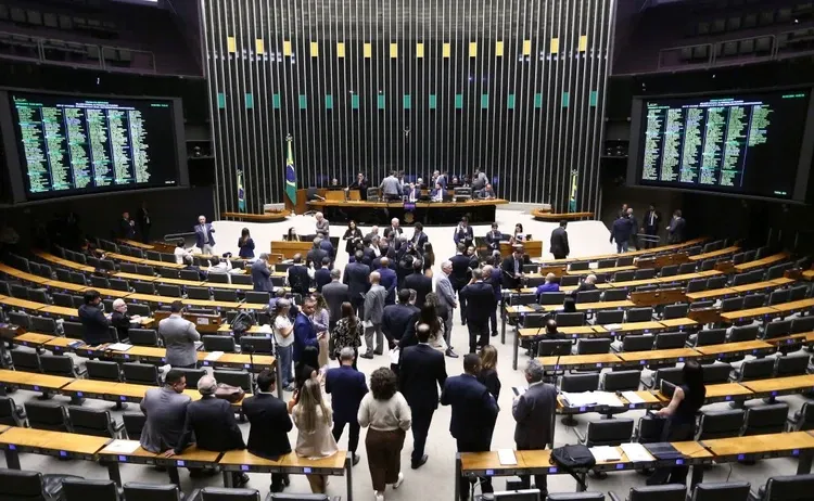 Plen&aacute;rio Da C&acirc;mara  Divulga&ccedil;&atilde;o Vinicius Loures C&acirc;mara Dos Deputados