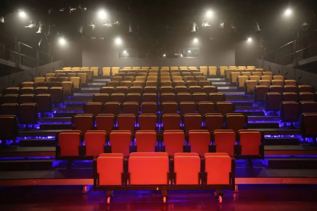 Após incêndio atingir teto do Teatro Castro Alves, Sala do Coro do espaço reabre com nova programação