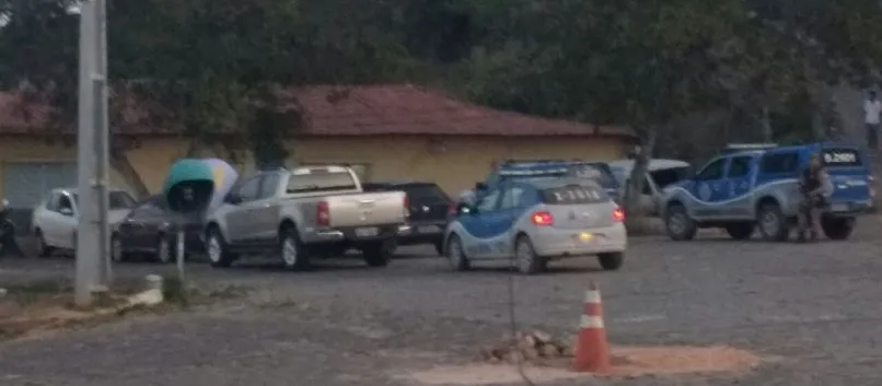 ‘CAÇADA’: Polícia faz buscas para recapturar 32 presos, que fugiram da delegacia de Cícero Dantas