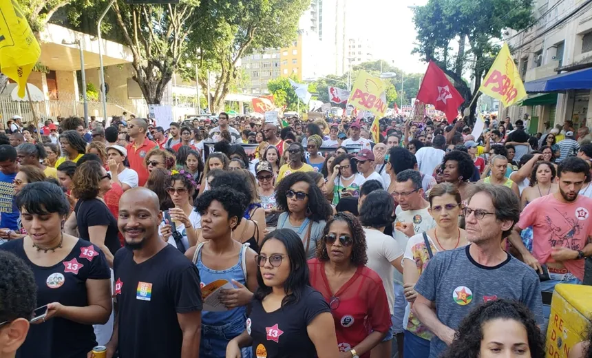 Ato “Todas e Todos pelo Brasil” leva uma multidão para o Campo Grande; confira