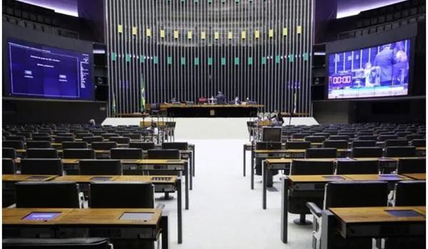 Veja como votaram os deputados baianos sobre o projeto que dobra pena de corrupção na pandemia 