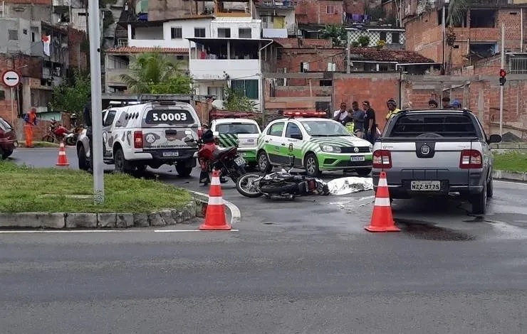 Motociclista morre em acidente na Avenida Gal Costa, em Salvador