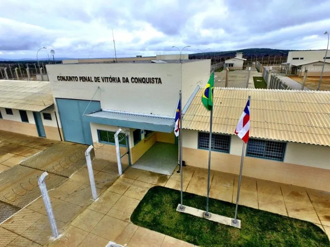 Detento morre após transferência e chegada em presídio da Bahia 