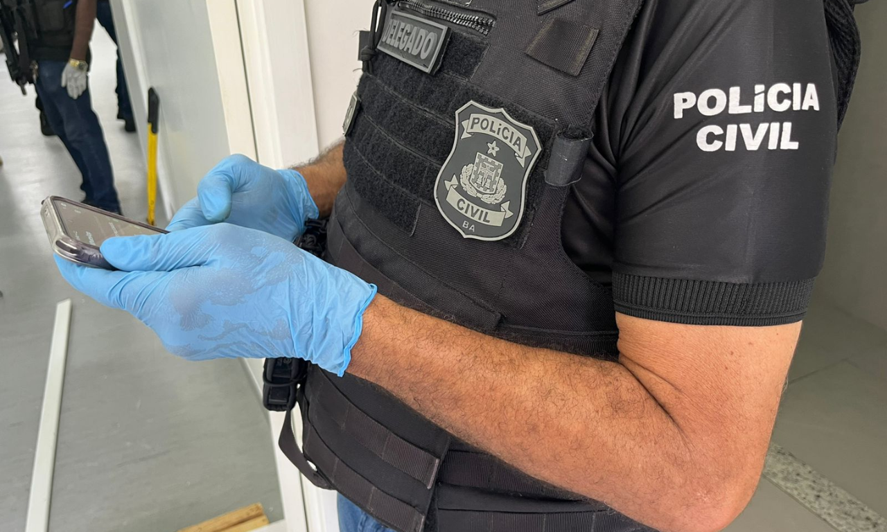 Homem &eacute; preso ap&oacute;s gravar e compartilhar estupro de mulher b&ecirc;bada na Bahia. Foto: Divulga&ccedil;&atilde;o