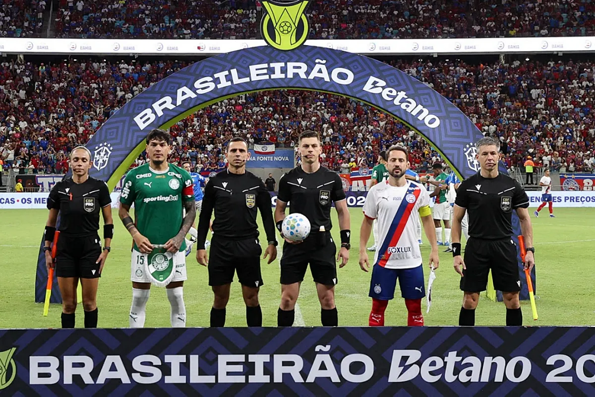 Julgamento de diretor do Bahia e zagueiro por críticas a arbitragem é marcado