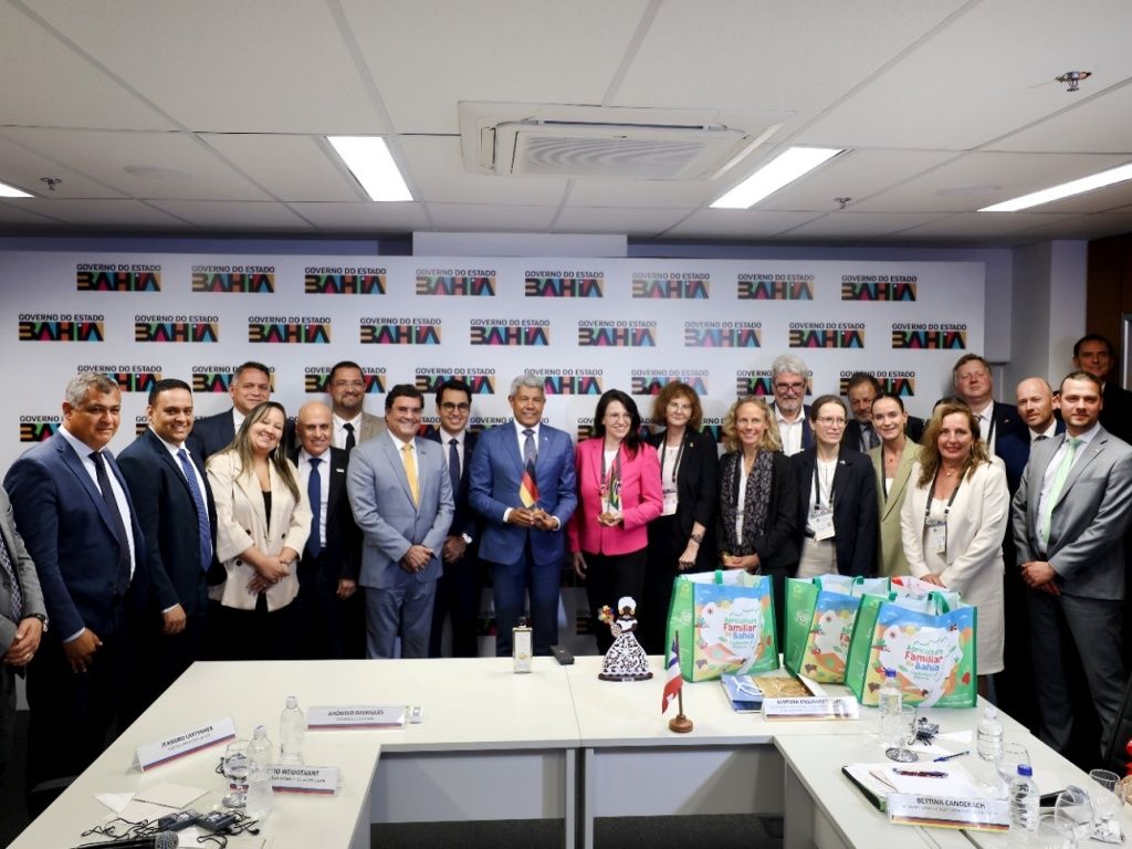 O governador da Bahia e representantes da Alemanha discutiram parcerias para segurança alimentar, transição energética e desenvolvimento rural. Foto: Wuiga Rubini/GovBA