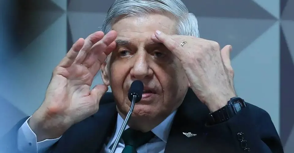 General Augusto Heleno é intimado a depor em investigação sobre Abin