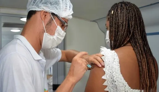 "Liberou Geral" para 1ª dose e 2ª e 3ª doses para quem tem mais de 18 anos; confira a estratégia de vacinação desta sexta