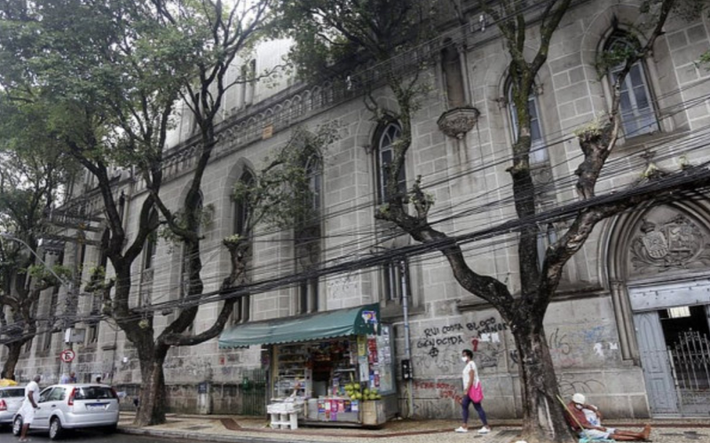 O Col&eacute;gio Nossa Senhora das Merc&ecirc;s fechou devido a uma severa crise financeira, agravada pela pandemia da Covid-19 e pelo esvaziamento do Centro Hist&oacute;rico /Foto: Divulga&ccedil;&atilde;o/Secom