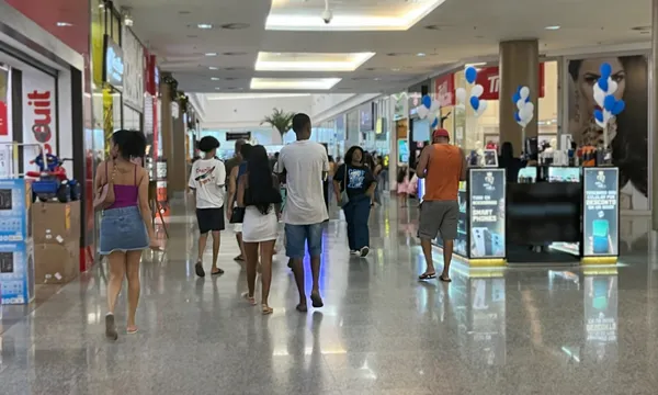 Alguns estabelecimentos funcionarão em horário especial no feriado de 1° de Maio. Foto: Divulgação