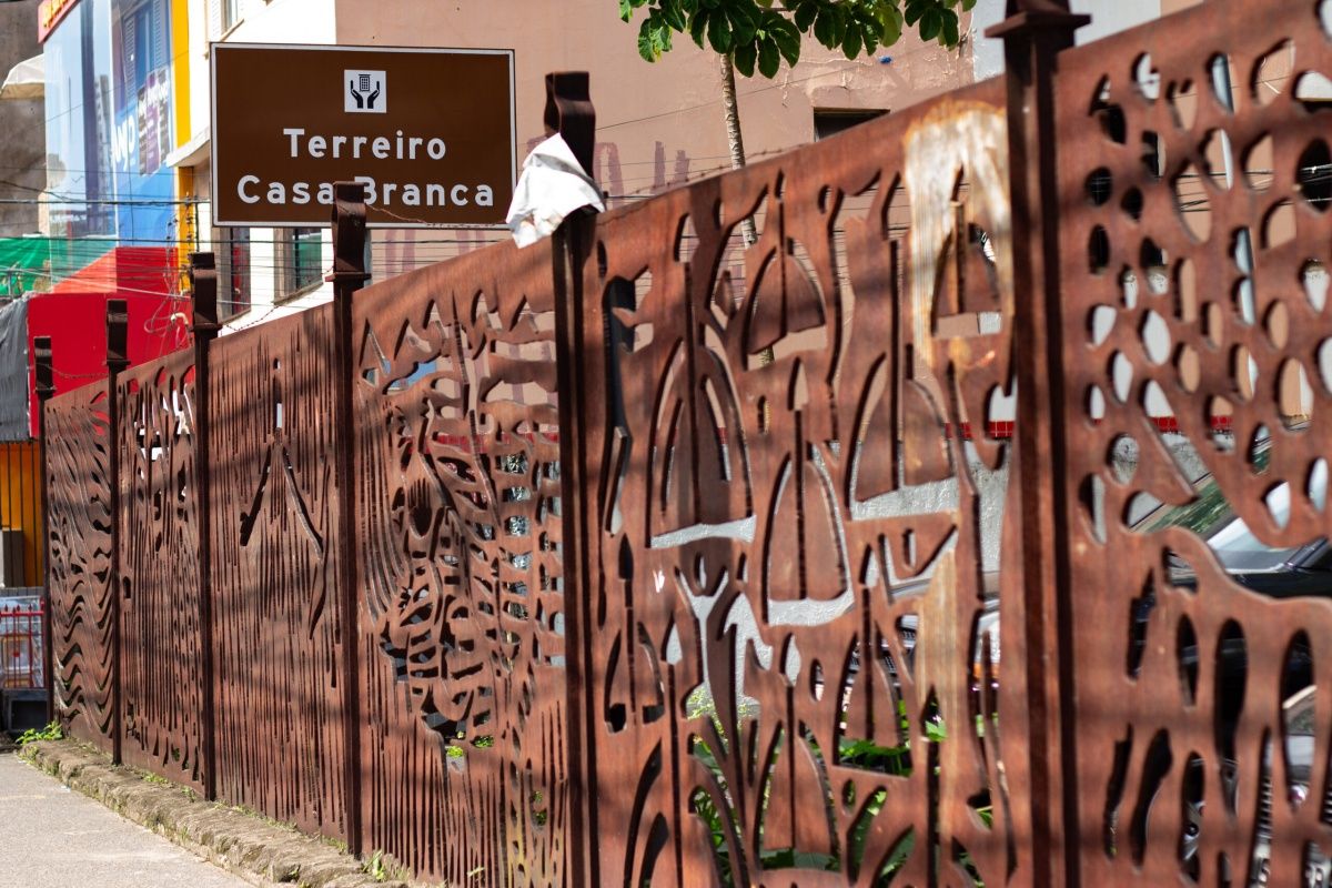 A feira gratuita de saúde e literatura terá serviços médicos, vacinação e ações culturais no próximo sábado (26), no Terreiro Casa Branca, Salvador. Foto: Jefferson Dias