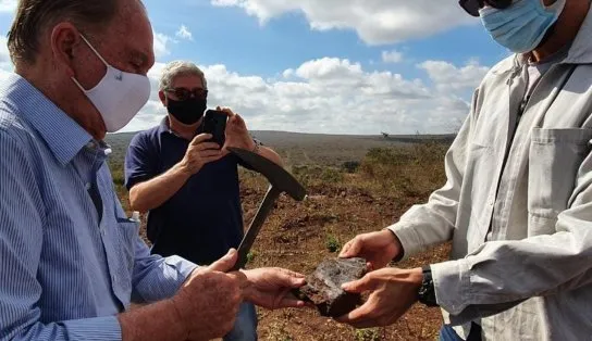 'Bahia tem grande potencial de crescer nas áreas mineral e agroindustrial', diz Leão durante missão