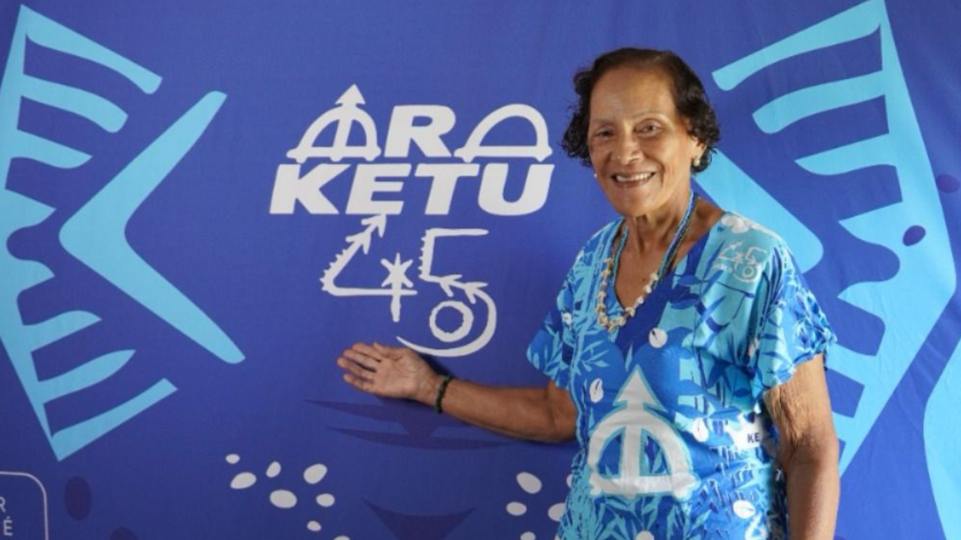 Foto: Dona Vera Lacerda e membros do Ara Ketu durante a entrega de alimentos em Periperi, celebrando 45 anos de história com solidariedade. / Foto: Assessoria