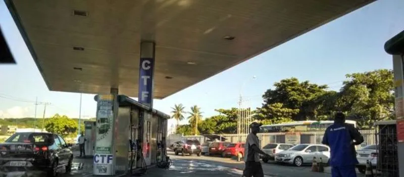 Motorista acusa agente da Transalvador de abordagem agressiva; Veja vídeo