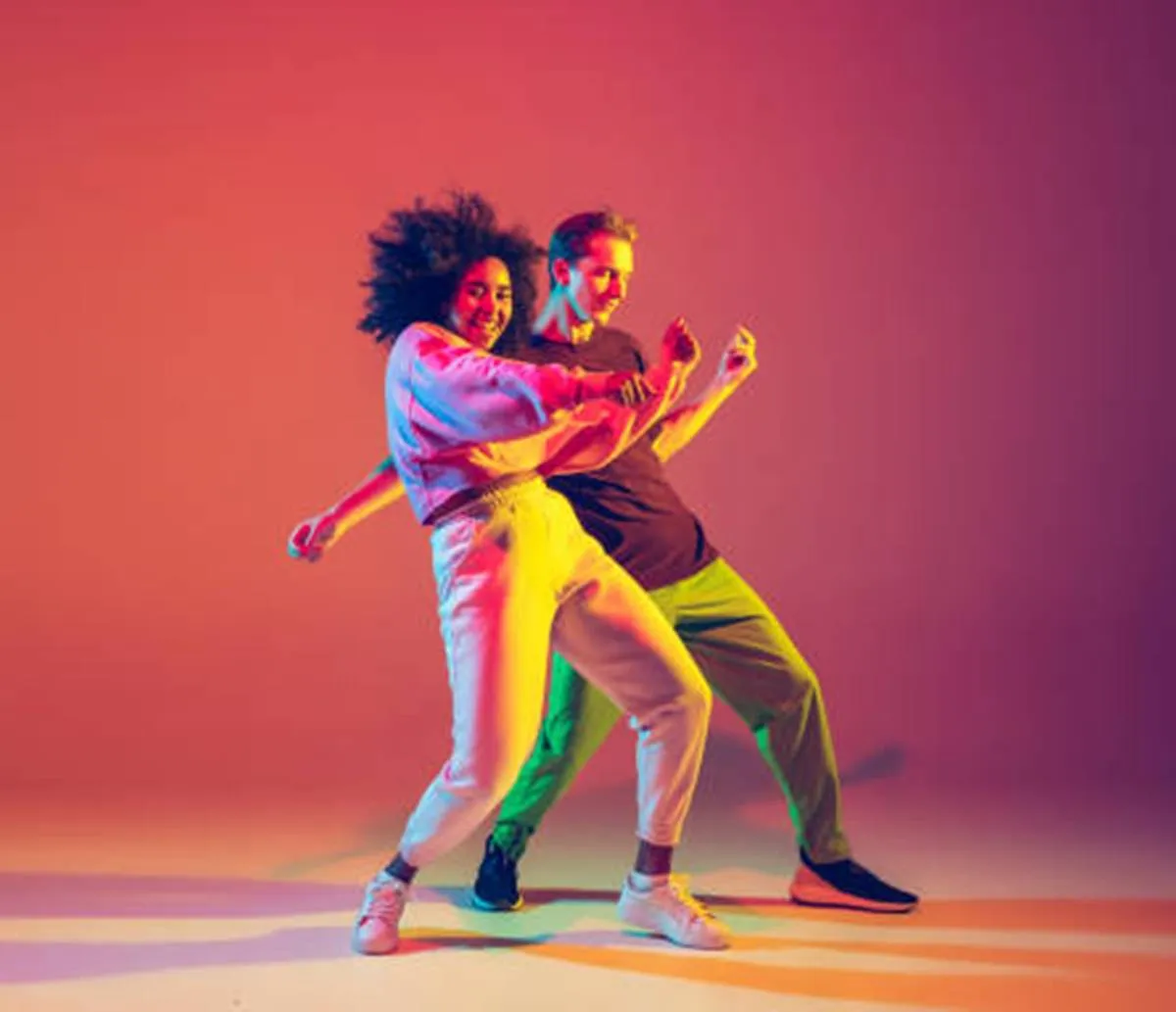 Ação promove aulas de dança em diversos bairros de Salvador; confira programação