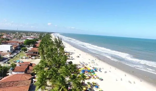 Dono de barraca é suspeito de estuprar criança que vendia acarajé com os pais em praia de Valença