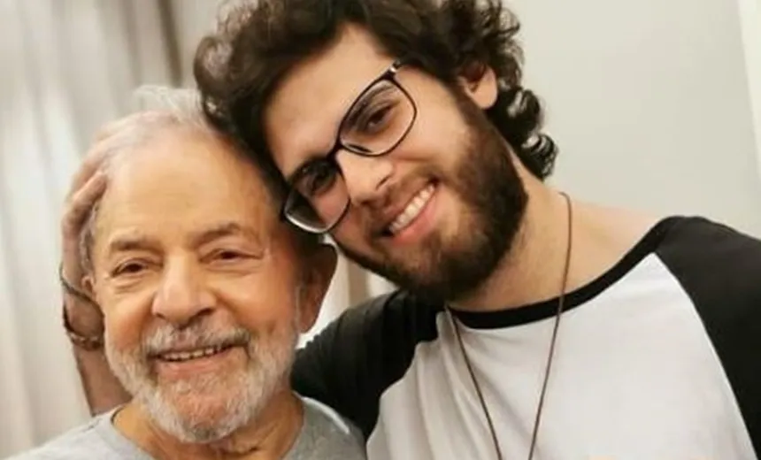 Neto de Lula surge em discurso e vira "Crush" da internet