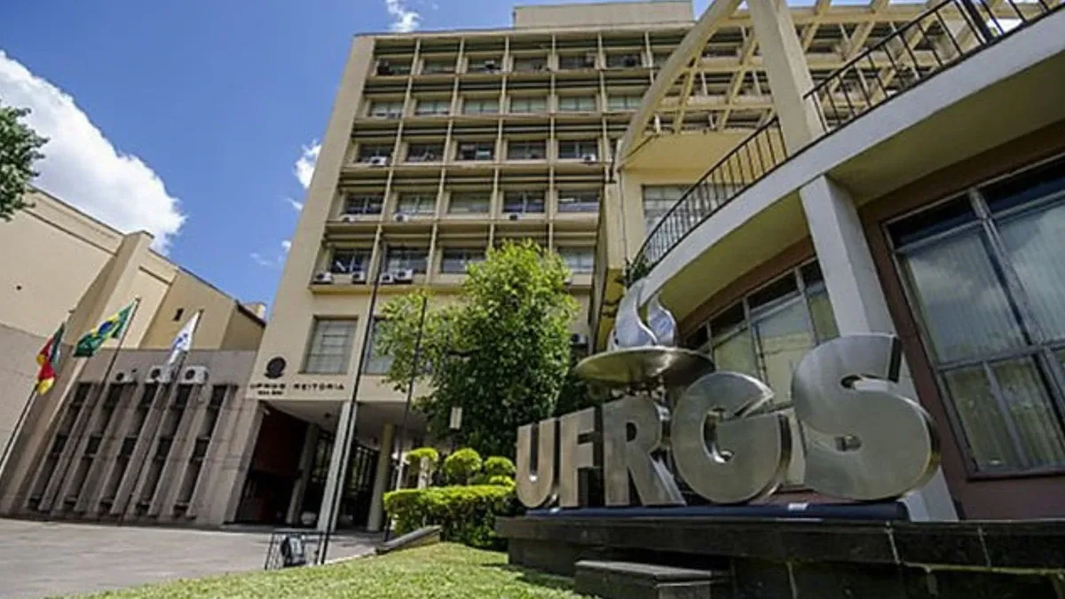 Universidade federal concurso público com 102 vagas; até R$ 8,7 mil. Foto: Ramon Moser/UFRGS - Arquivo