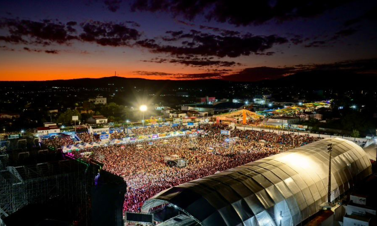 Com p&uacute;blico recorde, S&atilde;o Jo&atilde;o de Serrinha fecha port&otilde;es ap&oacute;s lota&ccedil;&atilde;o m&aacute;xima. Foto: Divulga&ccedil;&atilde;o