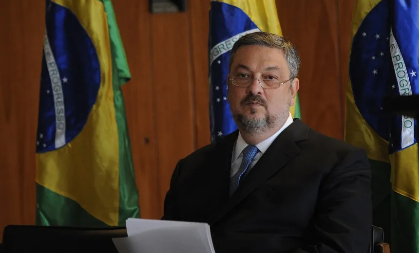 Justiça homologa delação premiada do ex-ministro Palocci