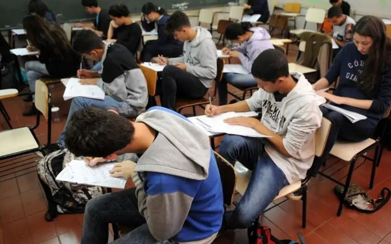 Quem deseja atuar como fiscais do Enem deve ficar atento aos prazos do Inep, j&aacute; que a participa&ccedil;&atilde;o exige aprova&ccedil;&atilde;o em capacita&ccedil;&atilde;o obrigat&oacute;ria antes da convoca&ccedil;&atilde;o/Foto: Reprodu&ccedil;&atilde;o&nbsp;