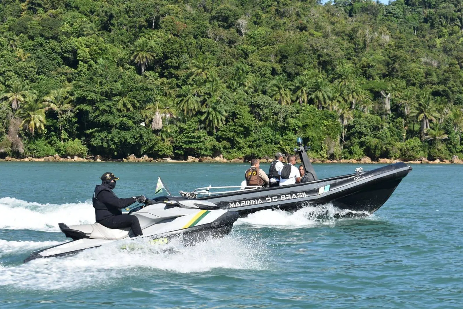 Três embarcações são apreendidas durante operação em Cairu