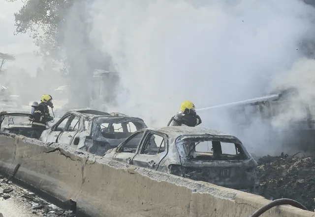 Caminhão de combustível explode em Santa Catarina. Foto: Reprodução / SBT News