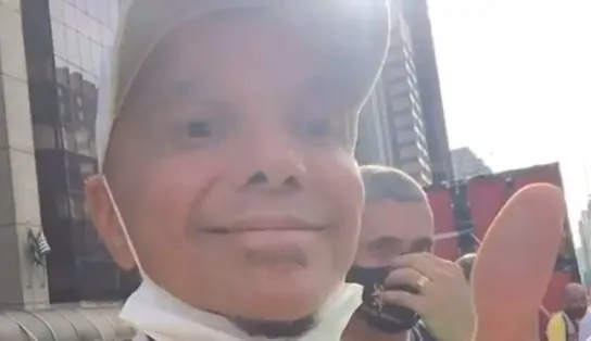 Ferida aberta, como tatuagem: Manno Góes chama Netinho de "débil" por cantar "Milla" em protesto pró-Bolsonaro