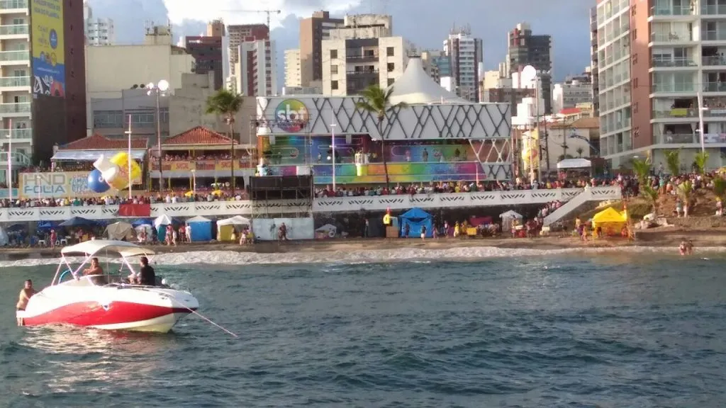 MEU CARNAVAL: a festa que durou 12 dias ou melhor 3 meses