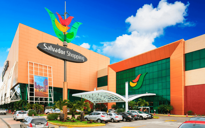 O Shopping Salvador possui mais de 464 lojas, salas de cinema Cinemark e diversas opções de gastronomia e lazer. Há também lojas de luxo como a Victor Hugo/Foto: Divulgação 