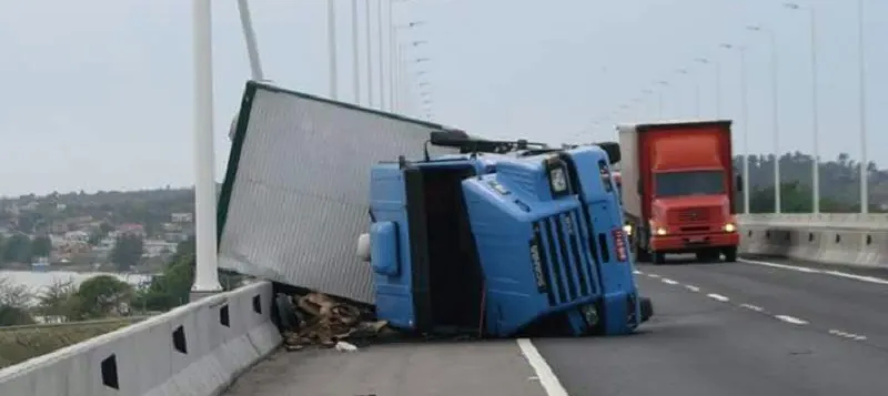 APOCALIPSE: Temporais provocam estragos e morte em Santana Catarina; Veja imagens impressionantes