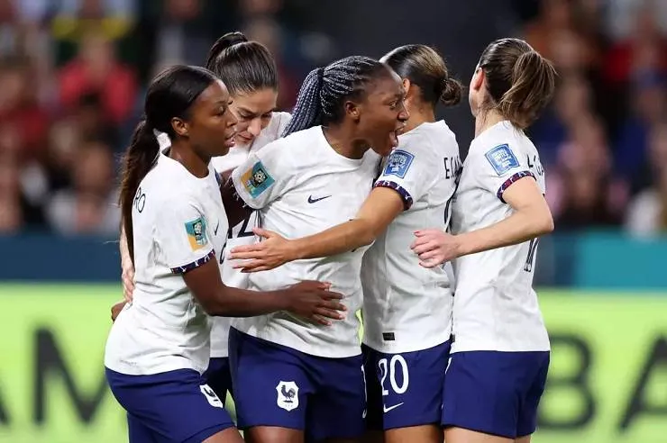 Em jogo de nove gols, francesas vencem o Panamá e se classificam em primeiro no grupo F