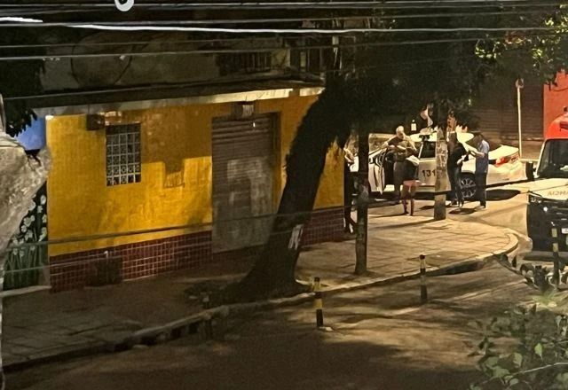 o agressor tentou se esconder em dois comércios da região para escapar da violência.  Foto: Reprodução| Redes Sociais
