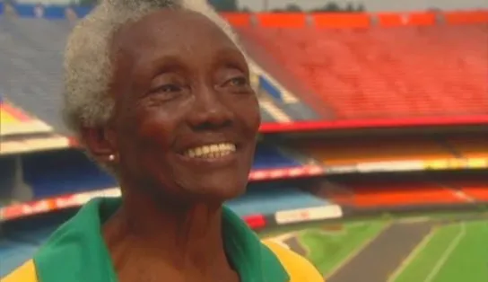 Primeira brasileira negra a competir em uma olimpíada, velocista Melânia Luz ingressa no Hall da Fama do COB