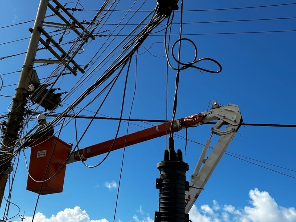 Os cabos de Gatonet foram retirados em várias cidades. Foto: Divulgação/Neoenergia Coelba