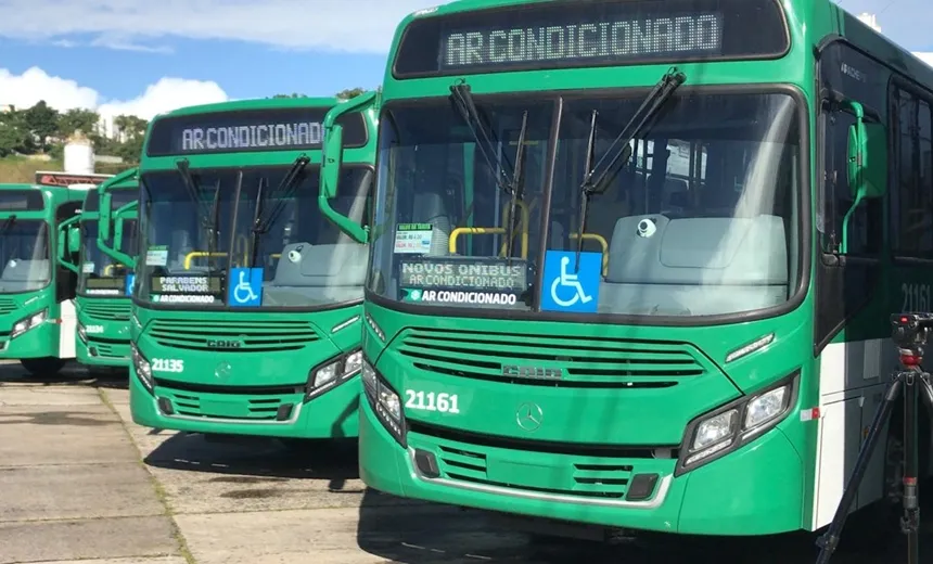 Ônibus com ar-condicionado chegam, mas não podem circular até aprovação da Câmara Municipal